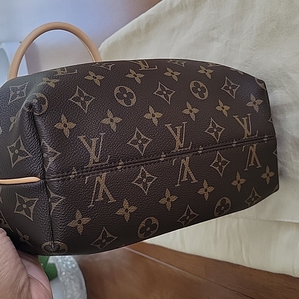 Gorgeous Louis Vuitton Turenne PM - Picture 7 of 8